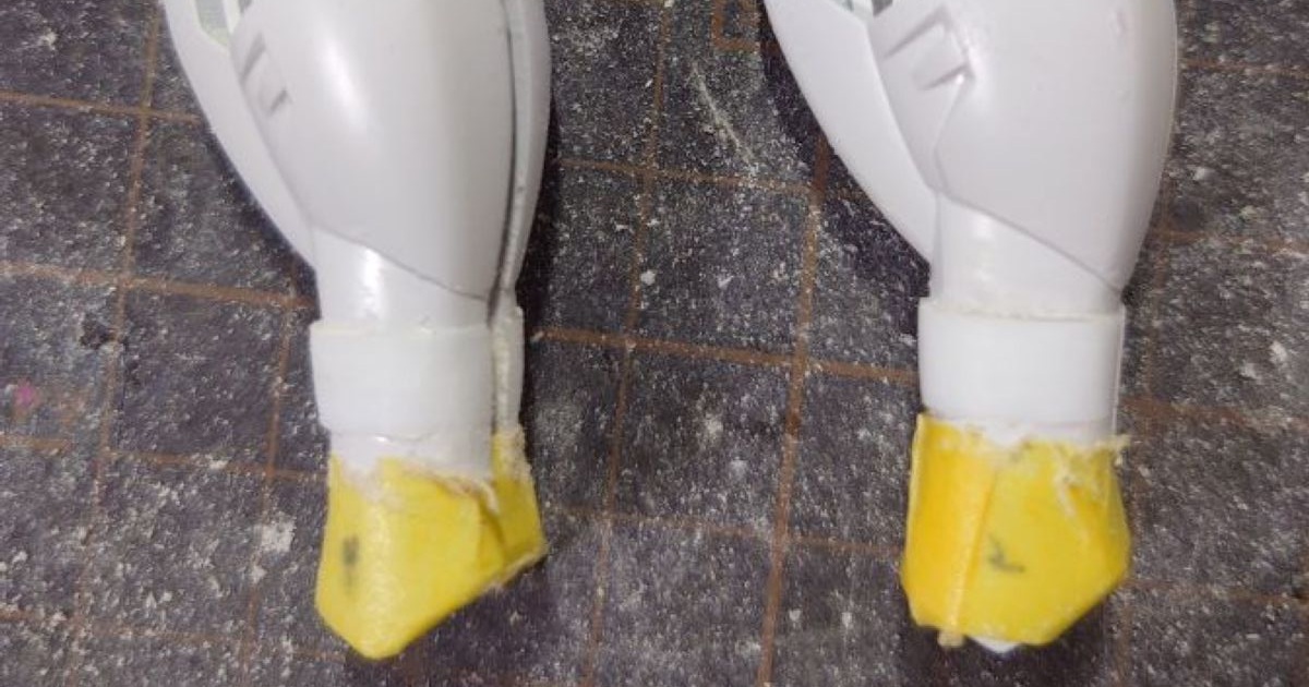 HGライジングフリーダム製作④：脚の加工