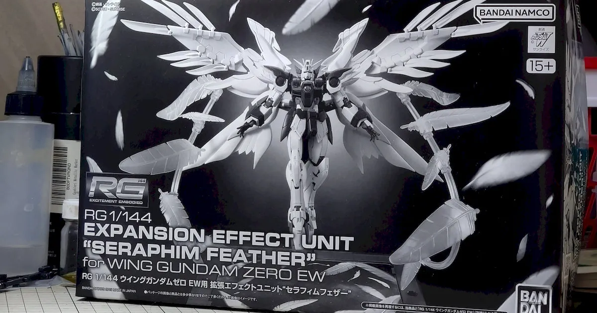 RGウイングガンダムゼロ製作④：セラフィムフェザーをキャンディホワイトで塗装してみた